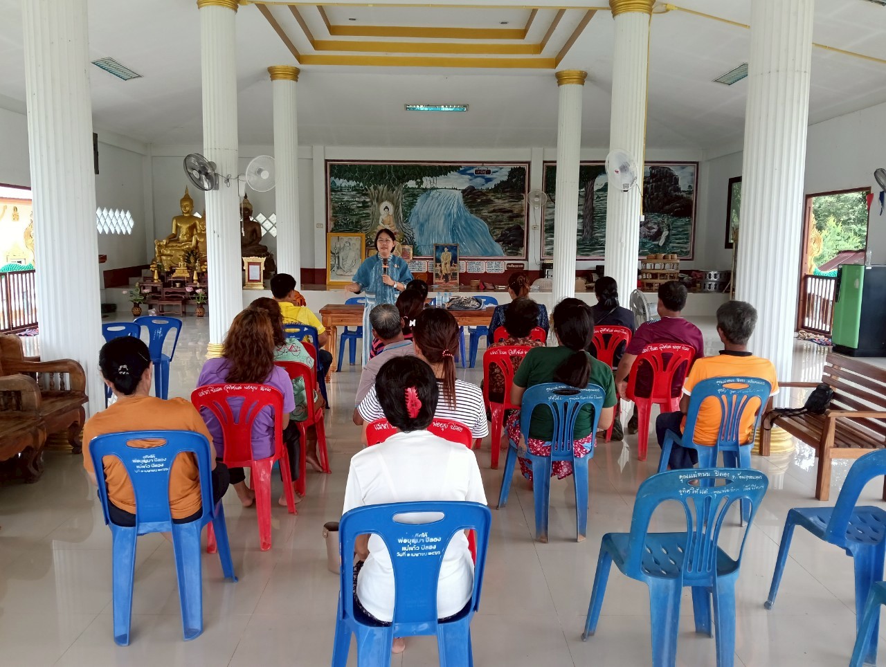 พช.นาหว้า เร่งดำเนินงานพัฒนาและฟื้นฟูหมู่บ้าน/ชุมชนกองทุนแม่ของแผ่นดิน ในระยะ 2 เดือน (1 มิถุนายน - 31 กรกฎาคม 2568)